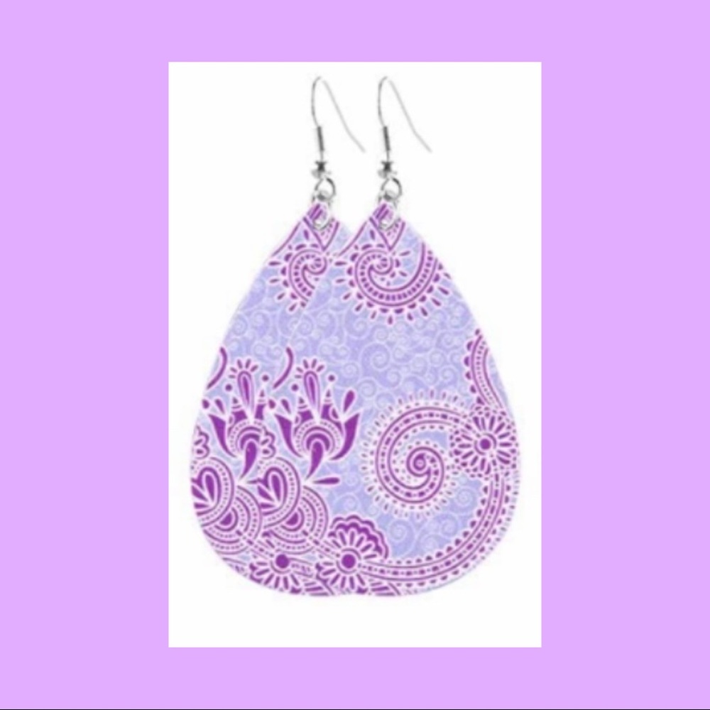 FAUX LEATHER EARRINGS